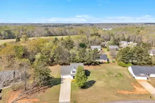 102 Lochenshire Pl, Belton, SC 29627 - Photo 33