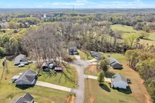 102 Lochenshire Pl, Belton, SC 29627 - Photo 35