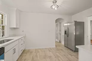 401 Rogers Ave, Greenville, SC 29617 - Photo 3