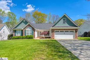 860 Thackston Dr, Spartanburg, SC 29307 - Photo 1