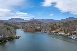 1028 E Lakeshore Dr, Landrum, SC 29356 - Photo 31