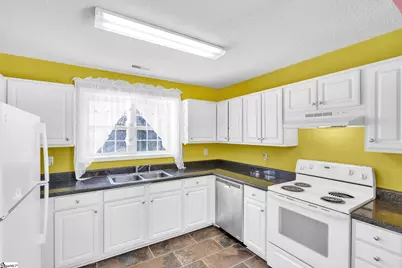 712 Highcrest Drive, Greenville, SC 29617 - Photo 11