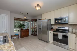 400 Penobscot Ct, Simpsonville, SC 29681 - Photo 15