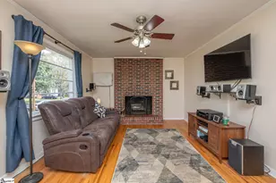 12 N Acres Dr, Greenville, SC 29609 - Photo 5