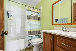 1106 Charter Oaks Dr, Taylors, SC 29687 - Photo 13