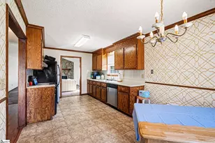 1106 Charter Oaks Dr, Taylors, SC 29687 - Photo 7