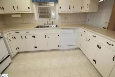 206 Canterbury Road, Union, SC 29379 - Photo 9