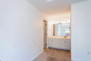 202 Woodruff Park Ln, Simpsonville, SC 29681 - Photo 9