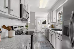 410 Swansgate Pl, Greenville, SC 29605 - Photo 9