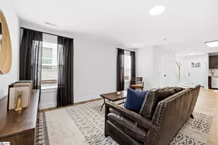 8 Robin Hood Rd, Taylors, SC 29687 - Photo 11