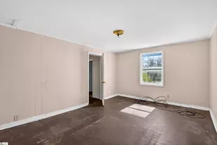 131 Holy St, Spartanburg, SC 29307 - Photo 15