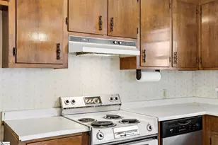 305 Vine Hill Rd, Greenville, SC 29607 - Photo 17