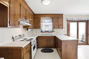 305 Vine Hill Rd, Greenville, SC 29607 - Photo 15