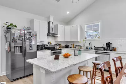 525 W Peachtree Street, Woodruff, SC 29388 - Photo 13