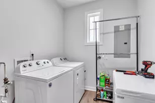 525 W Peachtree St, Woodruff, SC 29388 - Photo 31