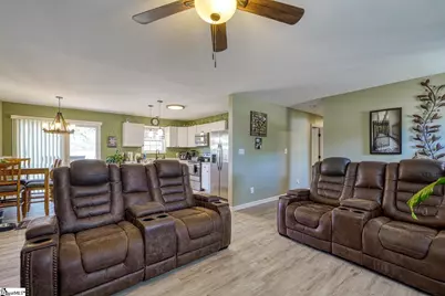 431 Gravley Road, Greer, SC 29651 - Photo 5