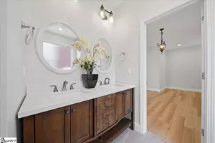 563 Clairidge Dr, Boiling Springs, SC 29316 - Photo 11