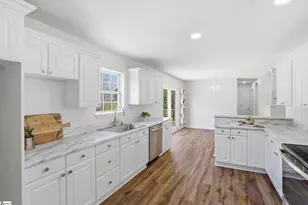 272 Rigs Dr, Boiling Springs, SC 29316 - Photo 11