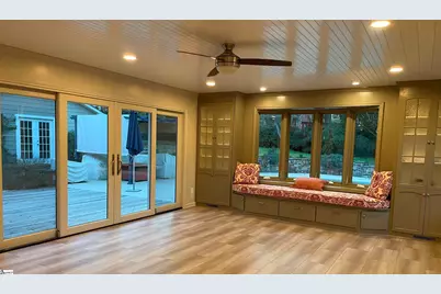 512 Hillpine Drive, Simpsonville, SC 29681 - Photo 9