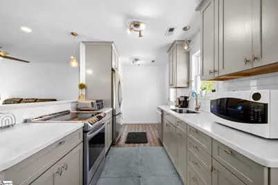 7 Belvue School Road, Travelers Rest, SC 29690 - Photo 11