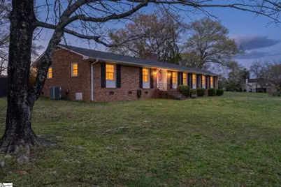 300 N Green Street, Williamston, SC 29697 - Photo 1