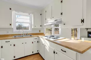 109 Wood Heights Ave, Taylors, SC 29687 - Photo 13