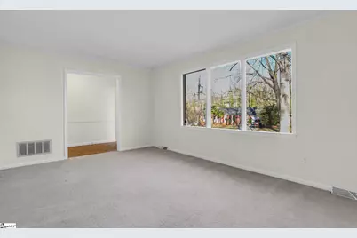 109 Wood Heights Avenue, Taylors, SC 29687 - Photo 5