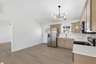 621 Drew St, Greenville, SC 29617 - Photo 7