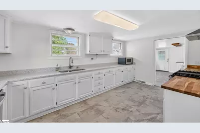 35 Blake Street, Greenville, SC 29605 - Photo 17