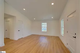 104 Albert St, Greer, SC 29651 - Photo 9