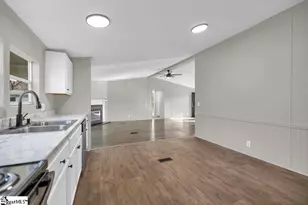 4 Riverbreeze Rd, Greenville, SC 29611 - Photo 5