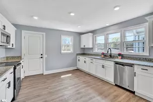 101 Mark St, Easley, SC 29640 - Photo 9