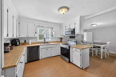 3004 Kelsey Creek Road, Spartanburg, SC 29302 - Photo 9