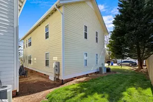 105 Woodside Cir, Greenville, SC 29609 - Photo 37