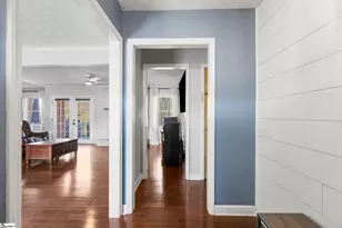 1153 Lakeview Dr, Greenville, SC 29611 - Photo 5