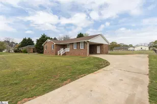 417 Greenmeadow Cir, Anderson, SC 29626 - Photo 3