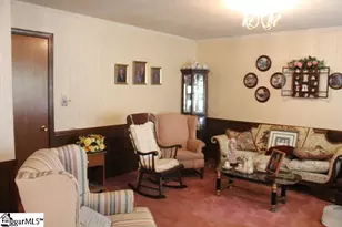 300 Marion Pl, Clinton, SC 29325 - Photo 11