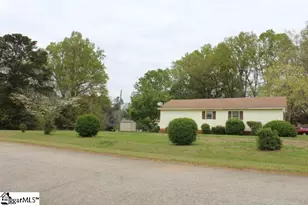 300 Marion Pl, Clinton, SC 29325 - Photo 29