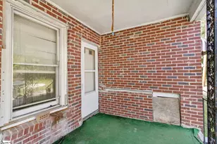 215 Truman St, Laurens, SC 29360 - Photo 25