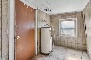 215 Truman St, Laurens, SC 29360 - Photo 23