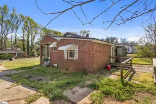 215 Truman St, Laurens, SC 29360 - Photo 27