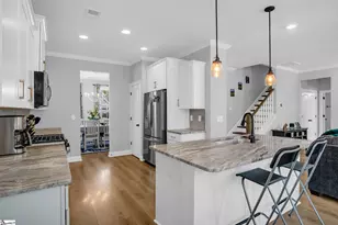 17 Byrnes Ln, Greenville, SC 29609 - Photo 9