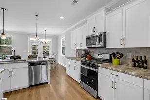 17 Byrnes Ln, Greenville, SC 29609 - Photo 11