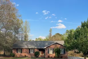 204 Birchwood Dr, Union, SC 29379 - Photo 1