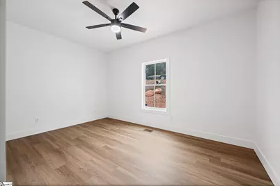 160 Holmes Drive, Spartanburg, SC 29303 - Photo 17