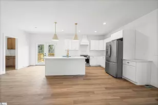 160 Holmes Dr, Spartanburg, SC 29303 - Photo 9