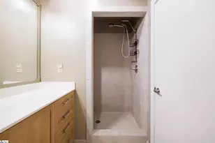 400 Mills Ave, Greenville, SC 29605 - Photo 7