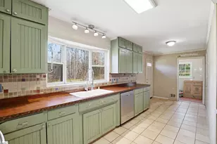 228 Washington Rd, Cowpens, SC 29330 - Photo 9