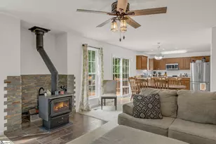 131 Tompkins Hl Ln, Pickens, SC 29671 - Photo 9