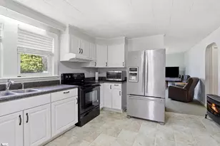 106 E Thompson St, Landrum, SC 29356 - Photo 5